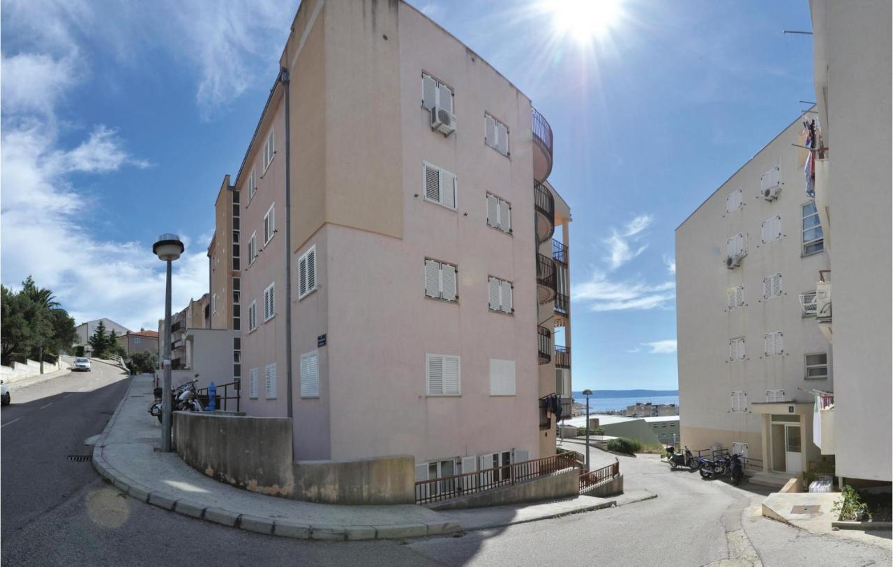 Stunning Apartment In Makarska With Kitchen Exterior photo